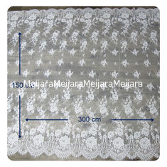China Eco - a tela de tingidura amigável do laço de Chantilly do vestido de casamento, marfim repetiu floral fornecedor