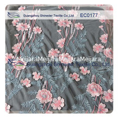 China Tela bordada do laço do poliéster para a alta-costura quente da roupa do verão floral fornecedor