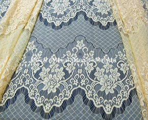 China Poliamida amarela Scalloped do laço da pestana tela de nylon decorativa para o vestido da noite (CY-DN0005) fornecedor