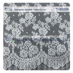 China As flores incontáveis 3*1.5m fazem sob medida a tela do laço de chantilly do nylon de 100% para o vestido de casamento fornecedor