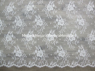 China Guarnição de nylon quadrada do laço da pestana/laço excelente do vestido para a decoração 150cm x 150cm fornecedor