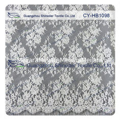 China Guarnição branca do laço de Chantilly da neve da forma para o vestido de casamento e a roupa interior fornecedor