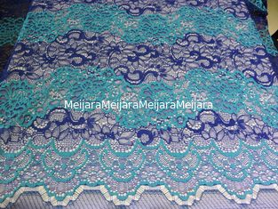 China Tela de nylon do laço do algodão floral bonito pela jarda com tingidura Eco-Amigável fornecedor