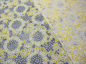 Neutralização colorida círculo do poliéster do algodão por todo o lado na tela do laço da flor para a roupa da criança fornecedor