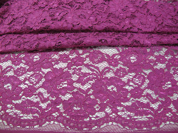 O roxo elegante faz crochê o material de nylon de rayon da tela do laço da flor para o vestuário fornecedor
