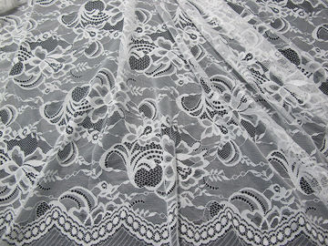 Floral suíço de nylon branco da tela do laço feito malha com laço da beira e borda da vieira fornecedor