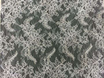 Branco delicado roupa interior Scalloped do laço de Chantilly, tela amarrado nupcial do laço fornecedor